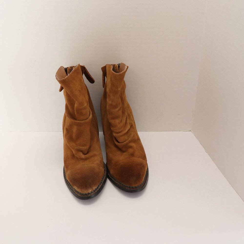 Sbicca Women's Vintage Collection Size 71/2 Brown Suede Ankle Boots Block Heel